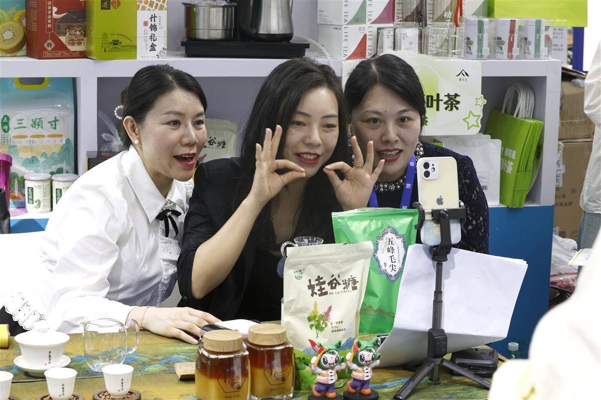 棋牌游戏下载